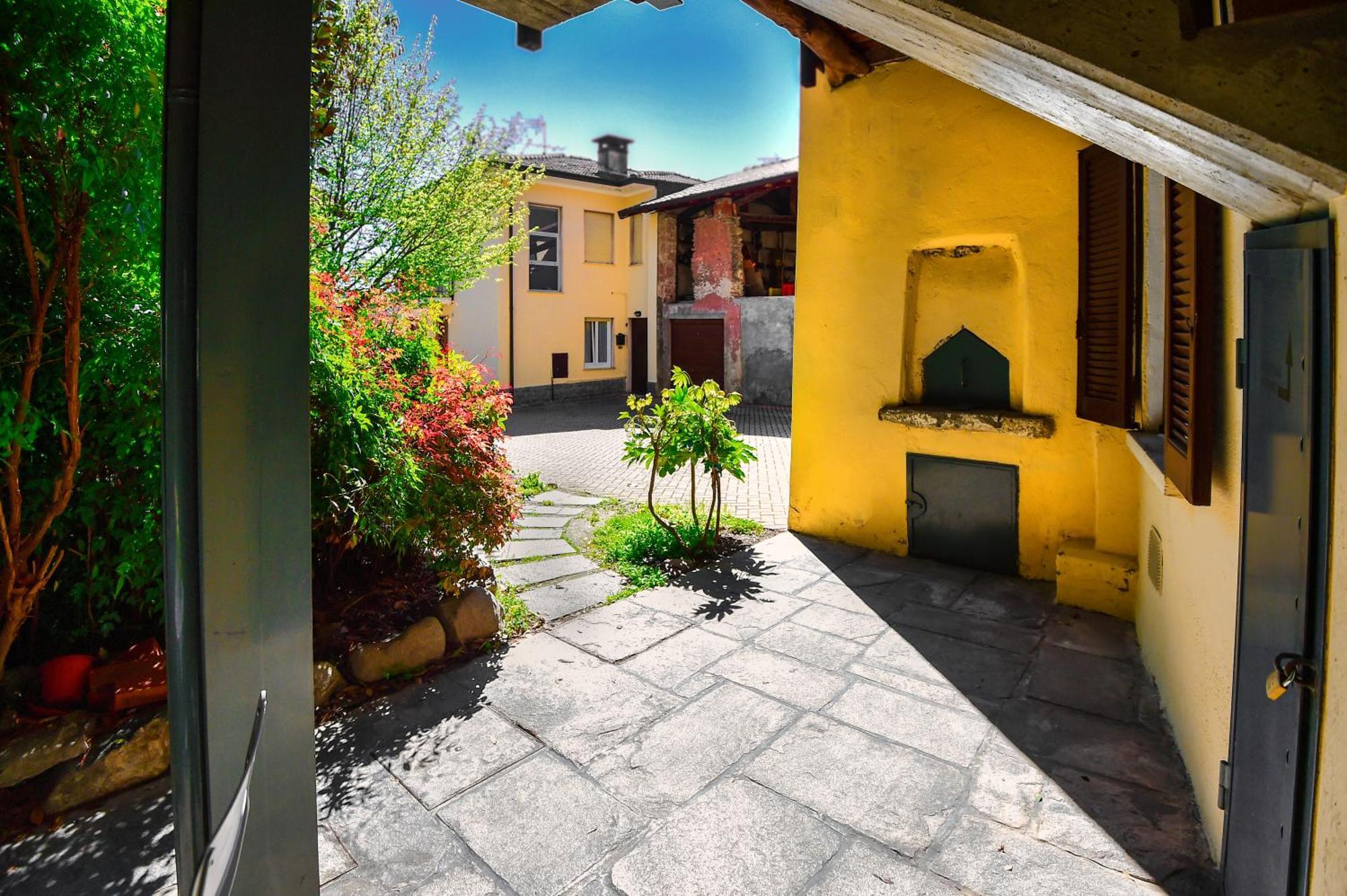 La Casa Dei Laghi 2 Comabbio Monate Maggiore Orta Mercallo Exterior photo